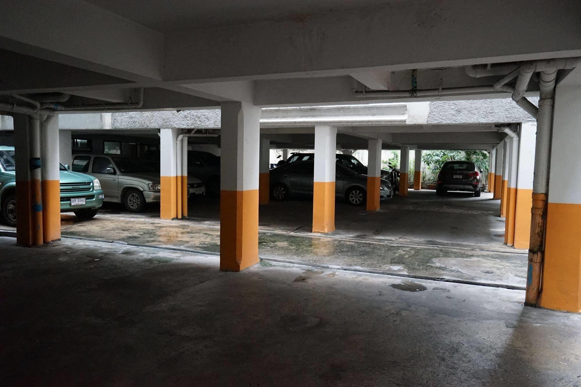 Banglumpoo Place Bangkok Buitenkant foto